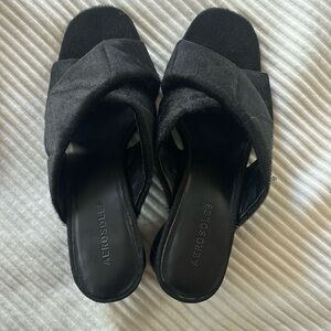 Aerosoles mules 3” platform heel excellent shape size 9 black velvet